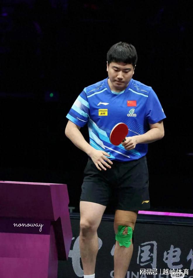 布伦决胜局8-1开好头 坐等林诗重庆冠军赛：梁靖崑3-2险胜小勒(图1)