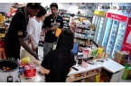 橘子罐头布朗吃的口香糖是益达便利店老板：